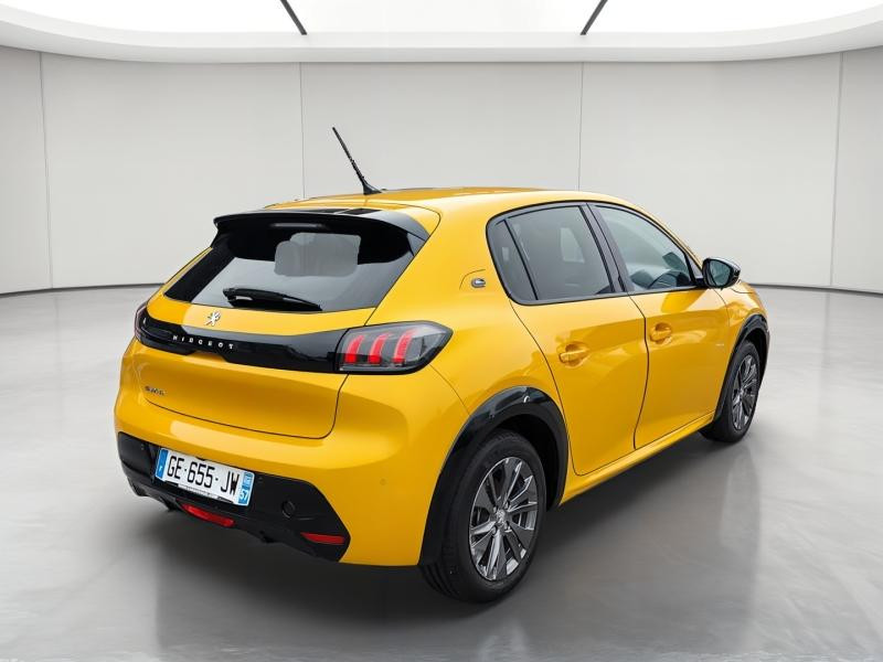 Used PEUGEOT 208 e-208 136ch Allure 2022 Jaune € 16690 in Metz