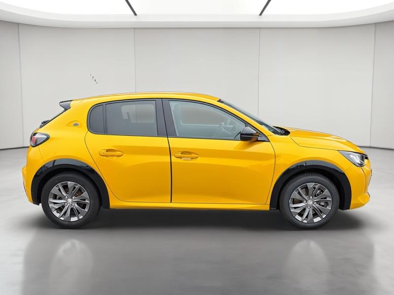 Used PEUGEOT 208 e-208 136ch Allure 2022 Jaune € 16690 in Metz