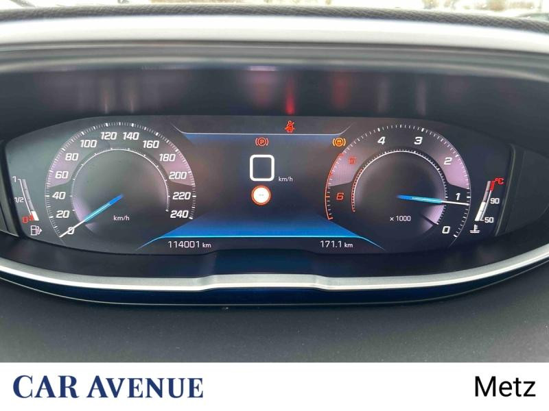 Used PEUGEOT 3008 1.5 BlueHDi 130ch S&S Roadtrip 2023 Rouge Ultimate (V) € 18490 in Metz