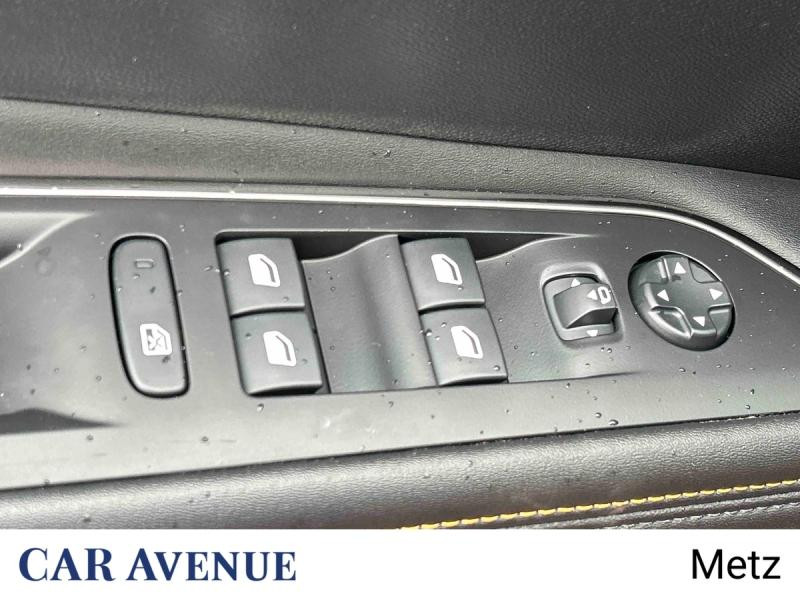 Used PEUGEOT 3008 1.5 BlueHDi 130ch S&S Roadtrip 2023 Rouge Ultimate (V) € 18490 in Metz