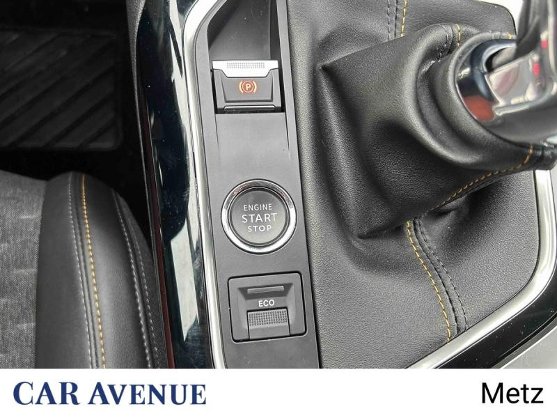 Used PEUGEOT 3008 1.5 BlueHDi 130ch S&S Roadtrip 2023 Rouge Ultimate (V) € 18490 in Metz