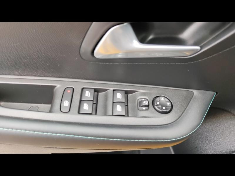 Used PEUGEOT 208 e-208 136ch Allure 2022 Jaune € 16690 in Metz