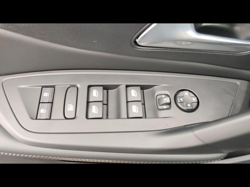 Used PEUGEOT 308 1.2 Hybrid 145ch Allure e-DCS6 2025 Noir Perla Nera (M) € 29590 in Metz