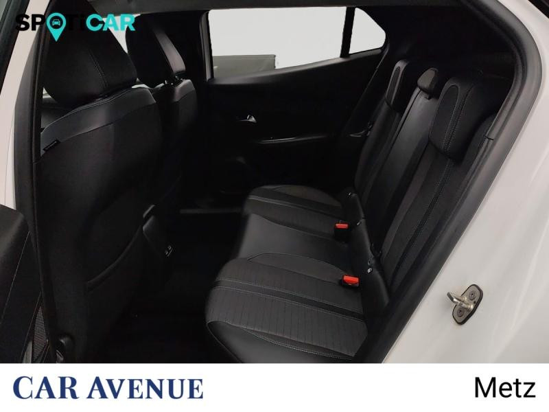 Used PEUGEOT 2008 1.2 PureTech 130ch S&S Allure Pack EAT8 2021 Blanc banquise (O) € 17690 in Metz