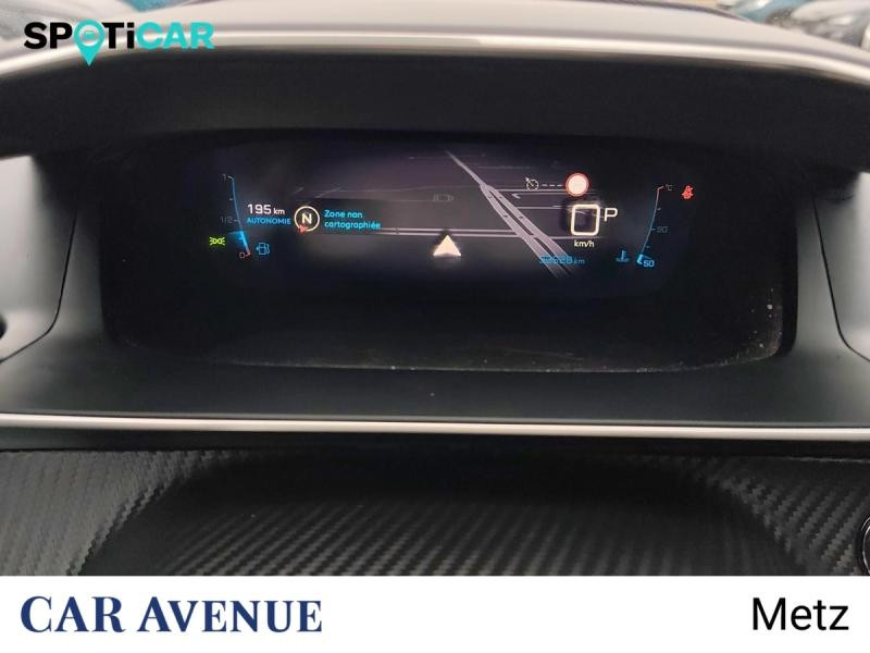 Used PEUGEOT 2008 1.2 PureTech 130ch S&S Allure Pack EAT8 2021 Blanc banquise (O) € 17690 in Metz