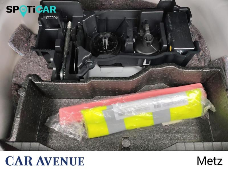 Used PEUGEOT 2008 1.2 PureTech 130ch S&S Allure Pack EAT8 2021 Blanc banquise (O) € 17690 in Metz