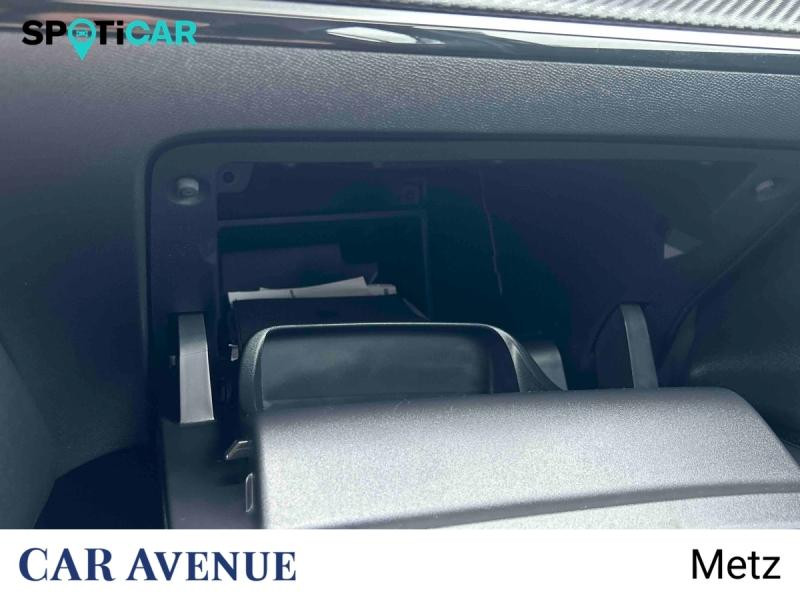 Used PEUGEOT 208 e-208 136ch Active Pack 2022 Noir Perla Nera (M) € 15490 in Metz