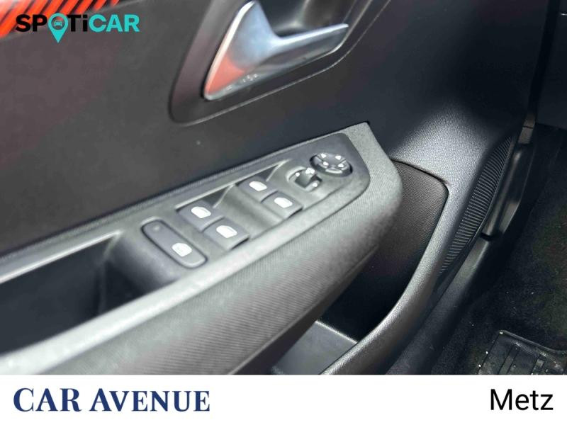 Used PEUGEOT 208 e-208 136ch Active Pack 2022 Noir Perla Nera (M) € 15490 in Metz