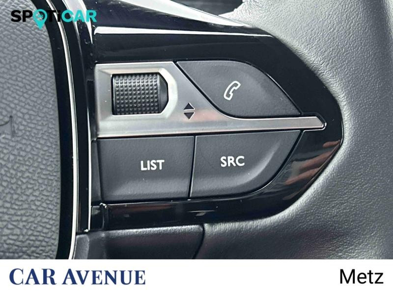 Used PEUGEOT 208 e-208 136ch Active Pack 2022 Noir Perla Nera (M) € 15490 in Metz