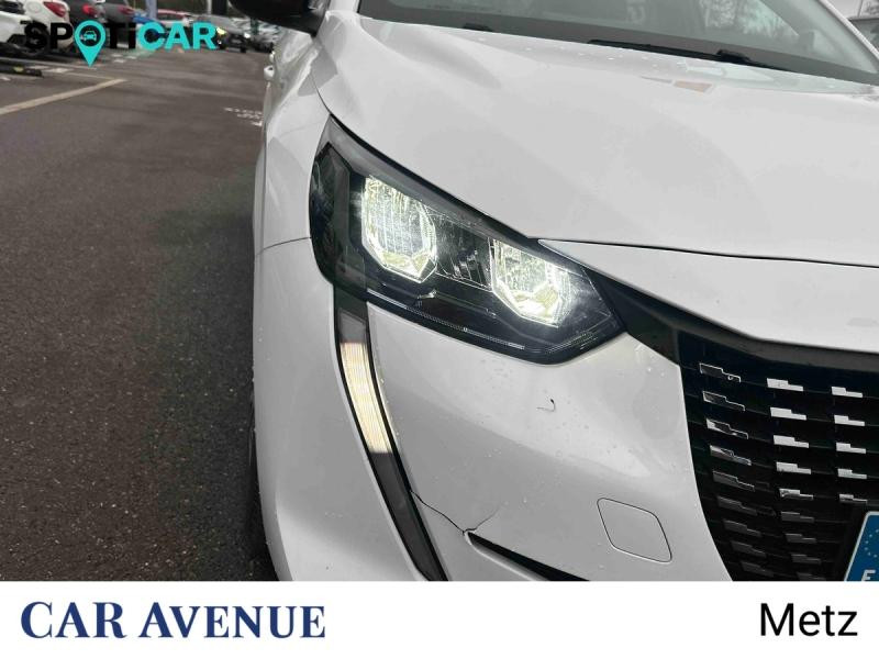 Used PEUGEOT 208 1.2 PureTech 100ch S&S Allure 2023 Blanc Banquise (O) € 13790 in Metz