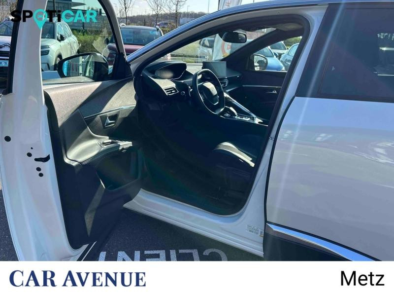 Used PEUGEOT 3008 1.5 BlueHDi 130ch S&S Allure Pack EAT8 2022 Blanc Nacré (N) € 22090 in Metz