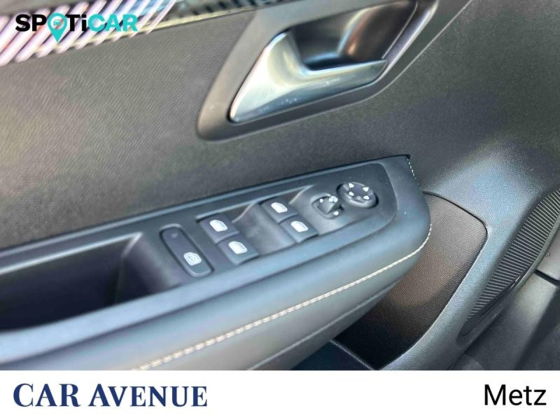 Occasion PEUGEOT 208 1.2 PureTech 100ch S&S Allure 2024 Gris Selenium (M) 22490 € à Metz