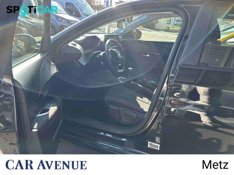 Used PEUGEOT 208 1.5 BlueHDi 100ch S&S Active Pack 2023 Noir Perla Nera (M) € 14910 in Metz