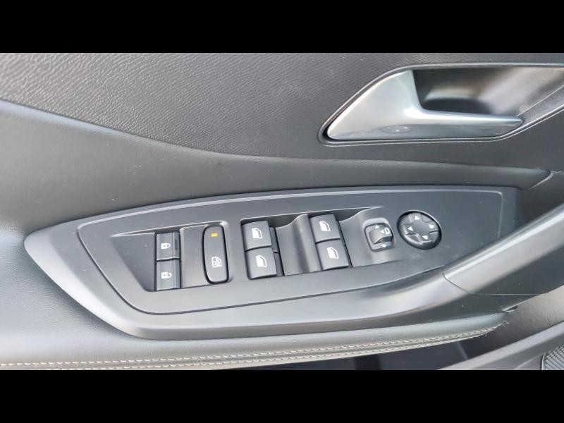 Used PEUGEOT 308 1.5 BlueHDi 130ch S&S Allure EAT8 2022 Blanc Banquise (O) € 16380 in Metz