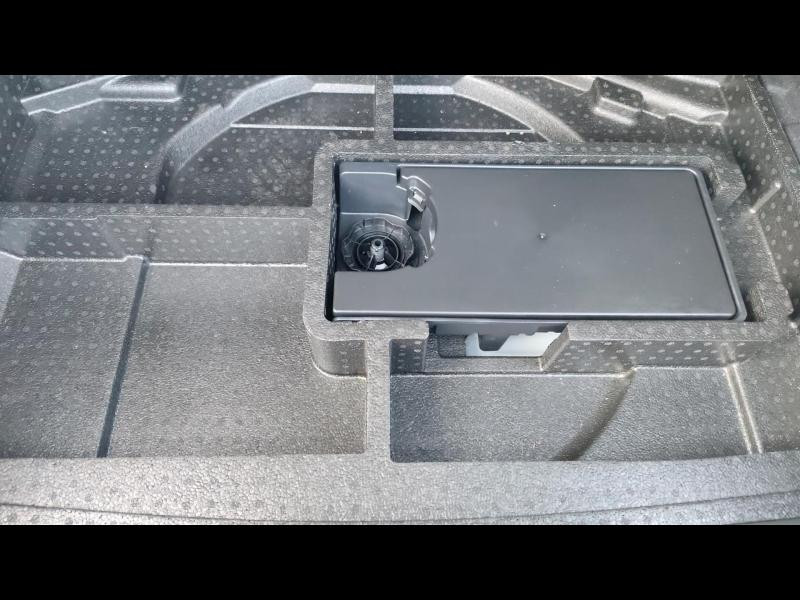 Used PEUGEOT 308 1.5 BlueHDi 130ch S&S Allure EAT8 2022 Blanc Banquise (O) € 16380 in Metz