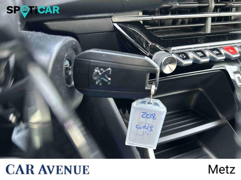 Occasion PEUGEOT 208 1.2 PureTech 100ch S&S Style 118g 2021 Gris Platinium (M) 13290 € à Metz