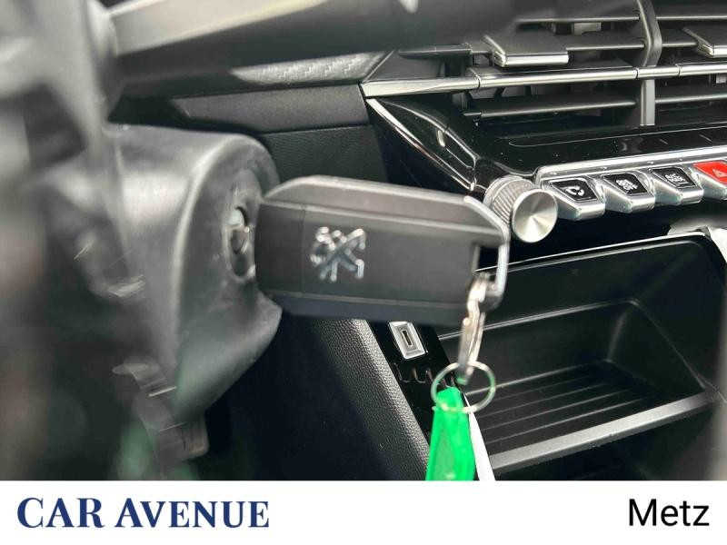 Used PEUGEOT 2008 1.2 PureTech 100ch S&S Active Pack 2022 Gris Artense (M) € 12990 in Metz