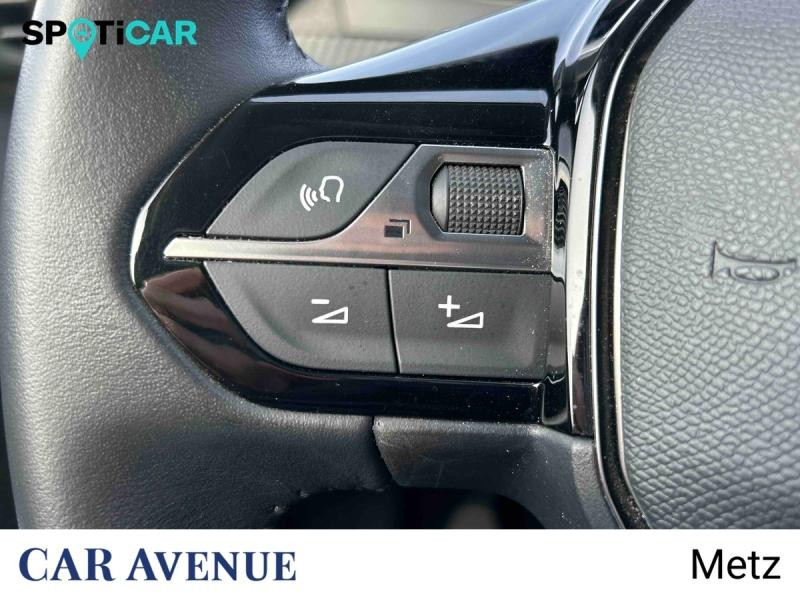 Occasion PEUGEOT 208 1.2 PureTech 100ch S&S Style 118g 2021 Gris Platinium (M) 13290 € à Metz