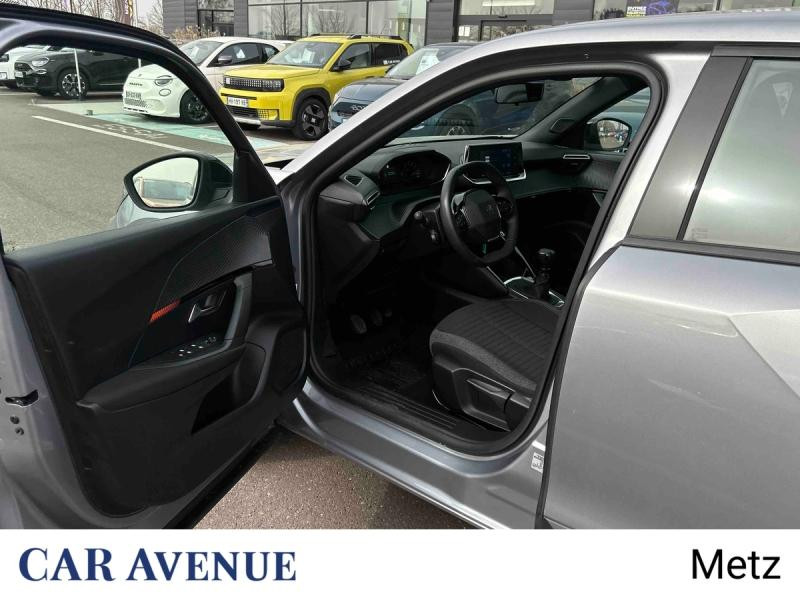 Used PEUGEOT 2008 1.2 PureTech 100ch S&S Active Pack 2022 Gris Artense (M) € 12990 in Metz