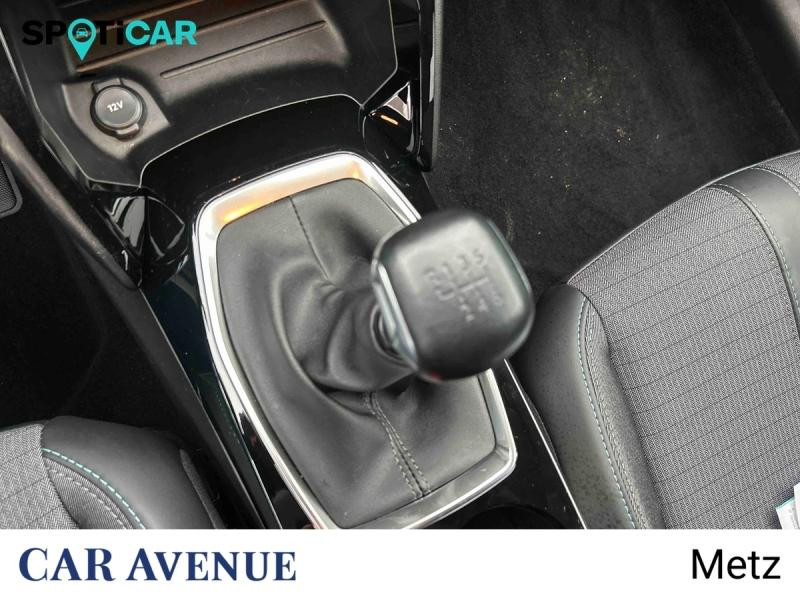 Used PEUGEOT 208 1.2 PureTech 100ch S&S Allure 2023 Blanc Banquise (O) € 13790 in Metz