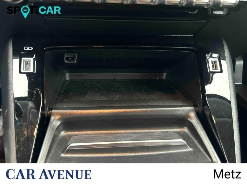 Used PEUGEOT 208 1.2 PureTech 100ch S&S Allure 2023 Blanc Banquise (O) € 13790 in Metz