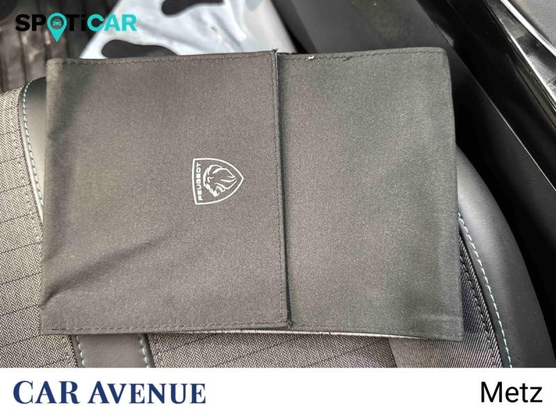 Used PEUGEOT 2008 1.2 PureTech 100ch S&S Allure Pack 2022 Noir Perla Nera (M) € 13490 in Metz