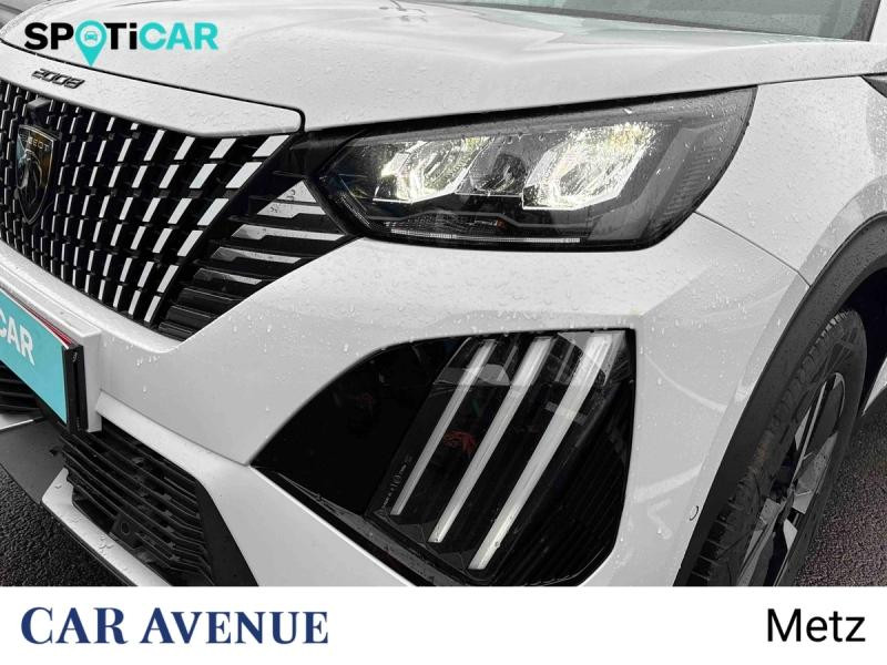 Used PEUGEOT 2008 1.2 Hybrid 145ch Allure e-DCS6 2025 Blanc Okénite (M) € 25990 in Metz