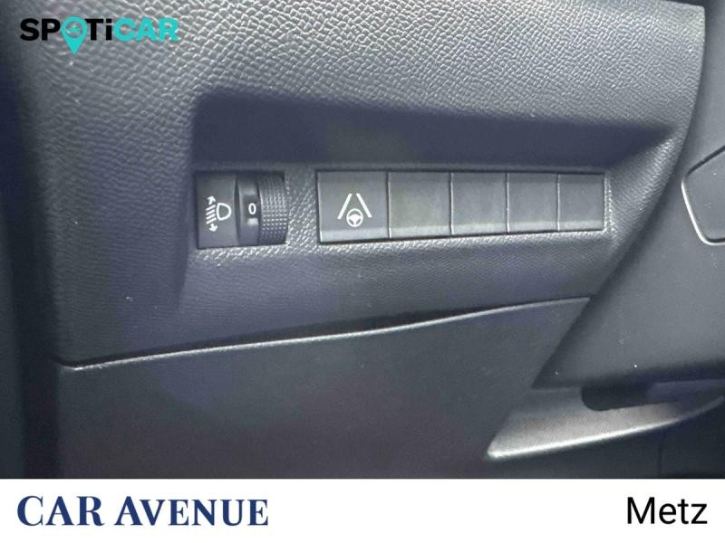 Used PEUGEOT 2008 1.2 Hybrid 136ch Allure e-DCS6 2025 Noir Perla Nera (M) € 25890 in Metz