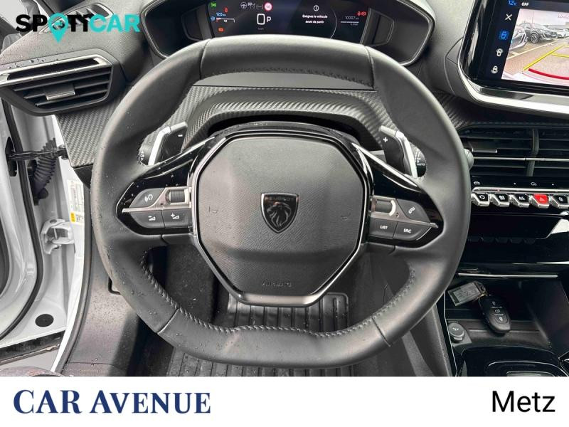 Used PEUGEOT 2008 1.2 Hybrid 145ch Allure e-DCS6 2025 Blanc Okénite (M) € 25990 in Metz