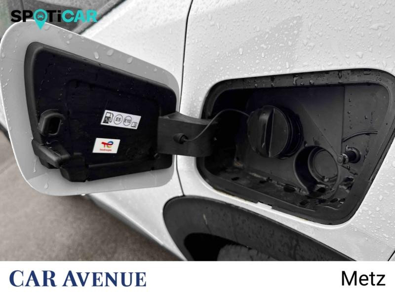 Used PEUGEOT 2008 1.2 Hybrid 145ch Allure e-DCS6 2025 Blanc Okénite (M) € 25990 in Metz