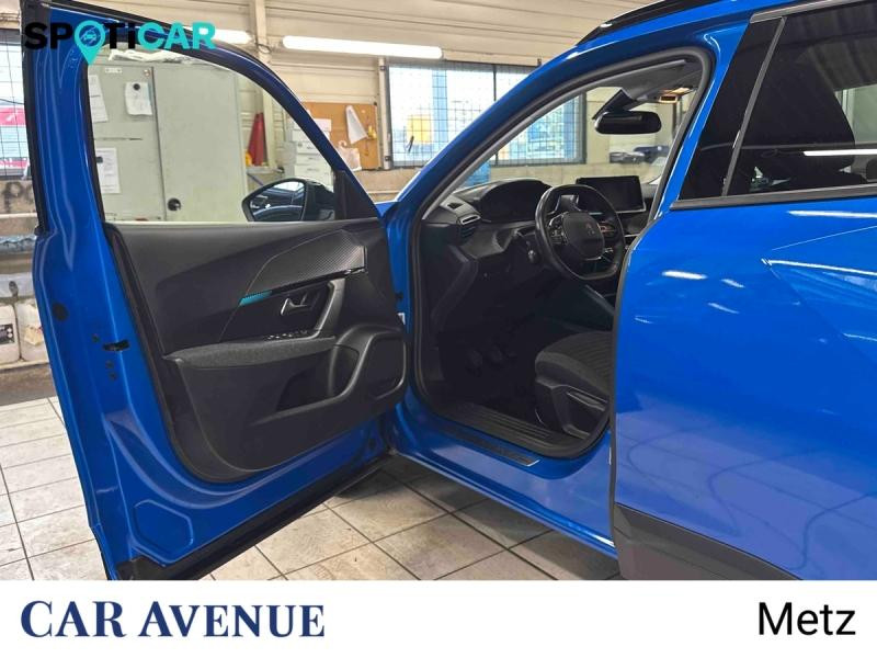 Used PEUGEOT 2008 1.2 PureTech 100ch S&S Style 2022 Bleu Vertigo (S) € 14590 in Metz