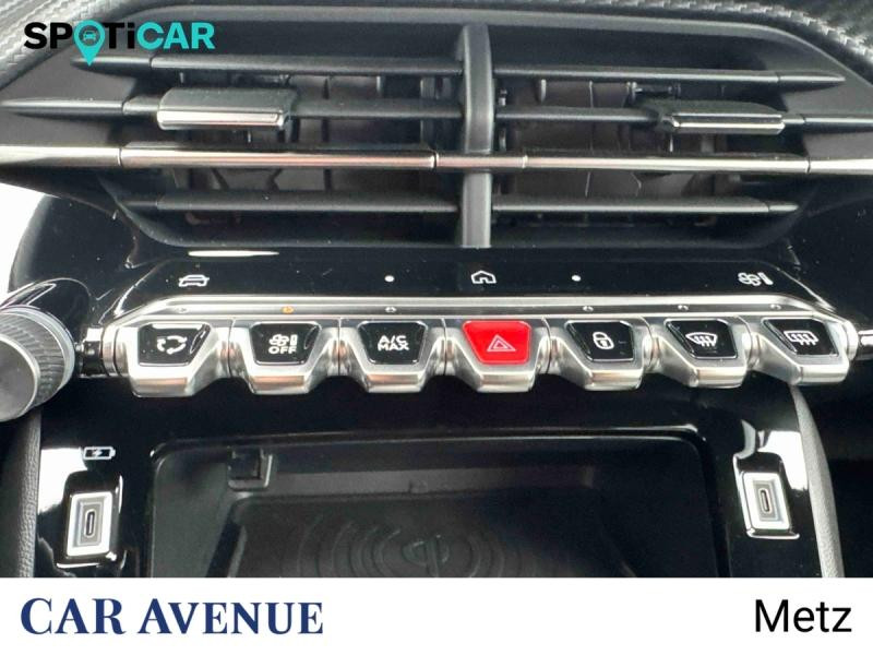 Used PEUGEOT 2008 1.2 Hybrid 145ch Allure e-DCS6 2025 Blanc Okénite (M) € 25990 in Metz