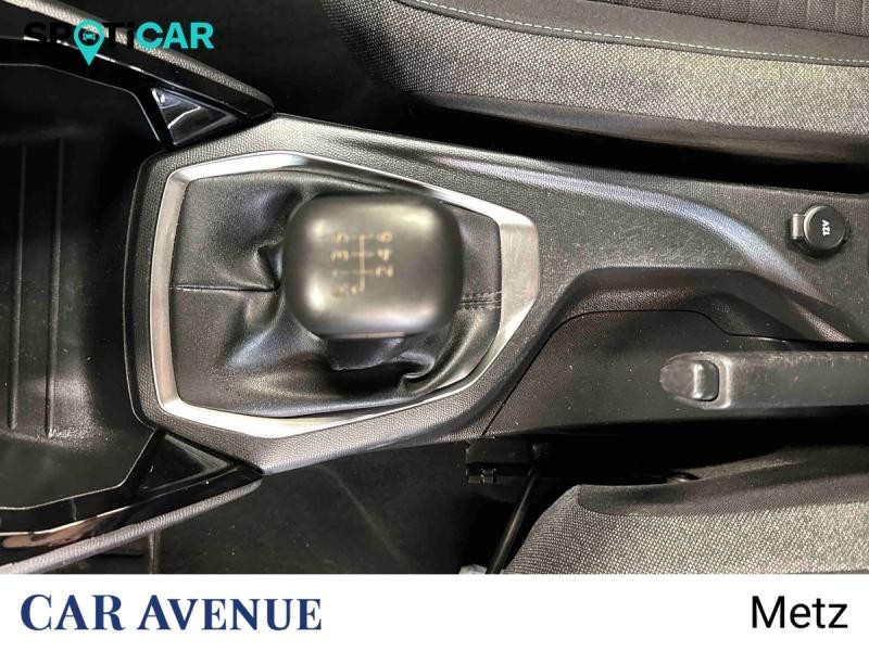 Used PEUGEOT 2008 1.2 PureTech 100ch S&S Style 2022 Bleu Vertigo (S) € 14590 in Metz