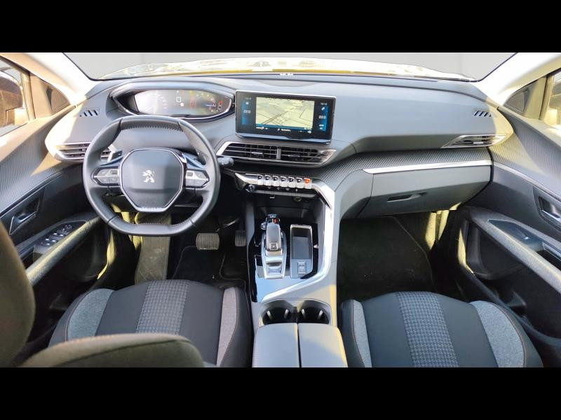 Used PEUGEOT 5008 1.2 PureTech 130ch S&S Active Pack EAT8 2022 Bleu Célèbes (M) € 21990 in Metz