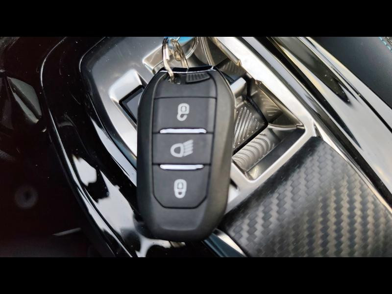 Used PEUGEOT 208 e-208 136ch Allure 2023 Gris Artense (M) € 17810 in Metz