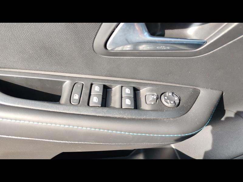 Used PEUGEOT 208 e-208 136ch Allure 2023 Gris Artense (M) € 17810 in Metz