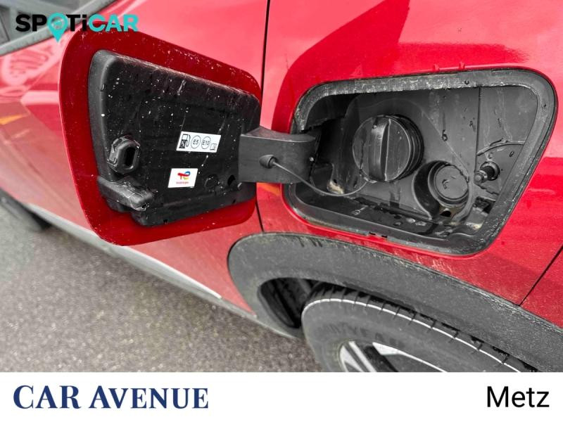 Occasion PEUGEOT 2008 1.2 Hybrid 136ch Allure e-DCS6 2025 Rouge Elixir (S) 27290 € à Metz