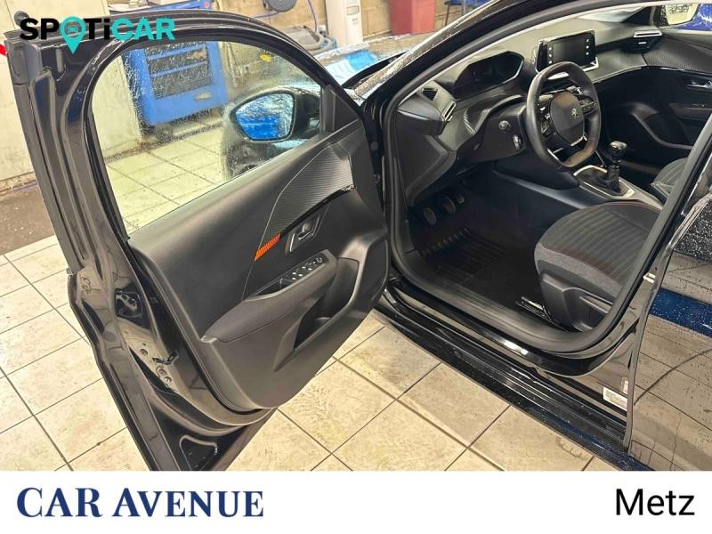 Used PEUGEOT 208 1.2 PureTech 100ch S&S Active Business 2021 Noir Perla Nera (M) € 11990 in Metz