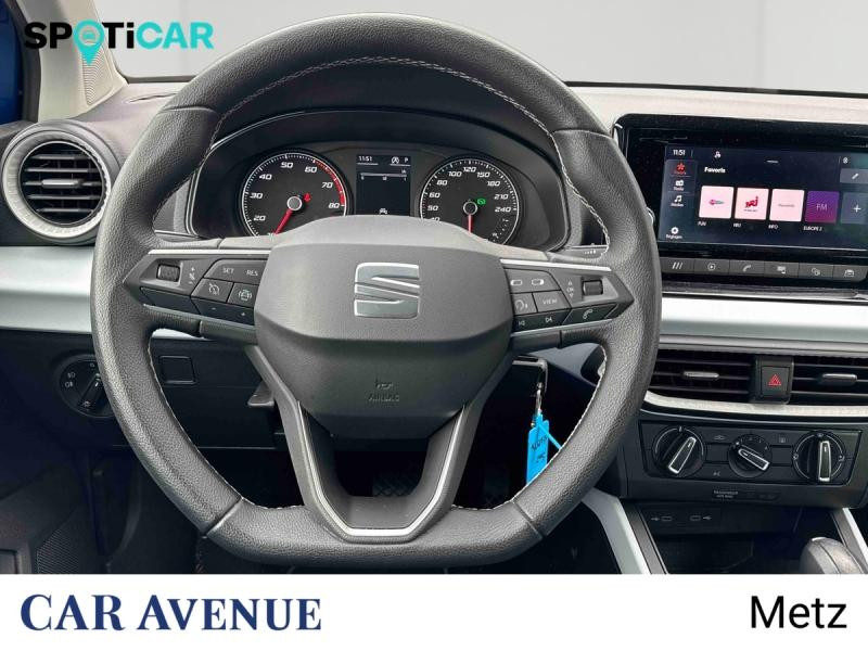 Used SEAT Arona 1.0 TSI 110ch Copa DSG7 2023 Bleu Saphir Métal € 17990 in Metz