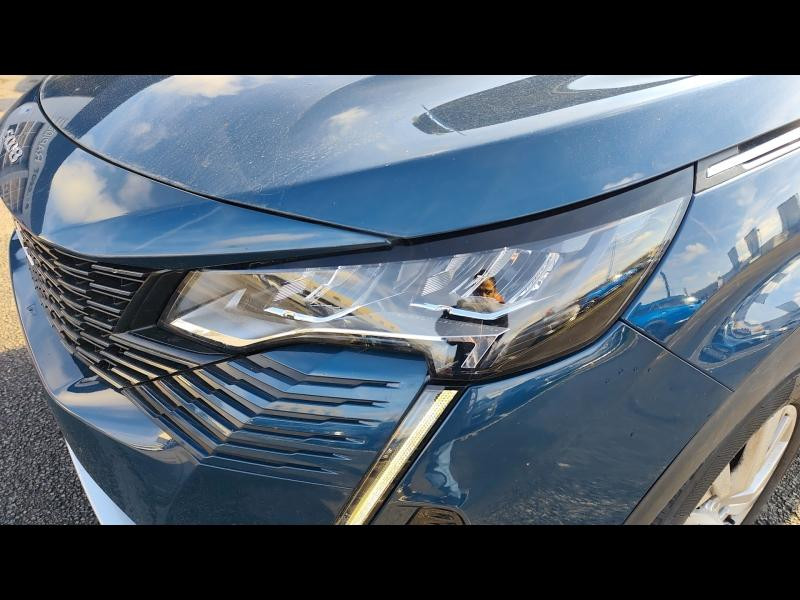 Used PEUGEOT 5008 1.2 PureTech 130ch S&S Active Pack EAT8 2022 Bleu Célèbes (M) € 21990 in Metz