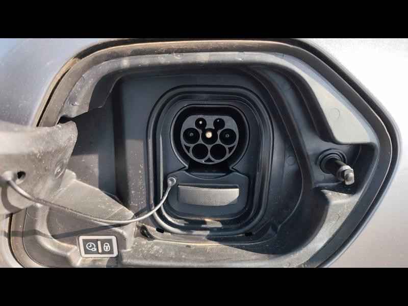 Used PEUGEOT 208 e-208 136ch Allure 2023 Gris Artense (M) € 17810 in Metz