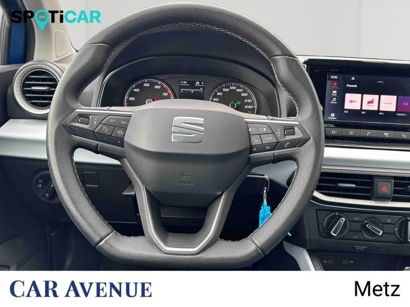 Used SEAT Arona 1.0 TSI 110ch Copa DSG7 2023 Bleu Saphir Métal € 17990 in Metz