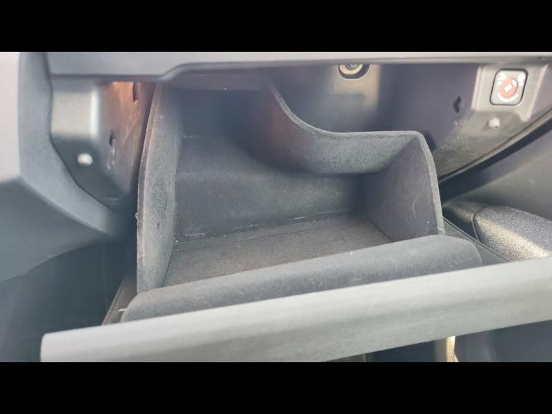 Used PEUGEOT 5008 1.2 PureTech 130ch S&S Active Pack EAT8 2022 Bleu Célèbes (M) € 21990 in Metz