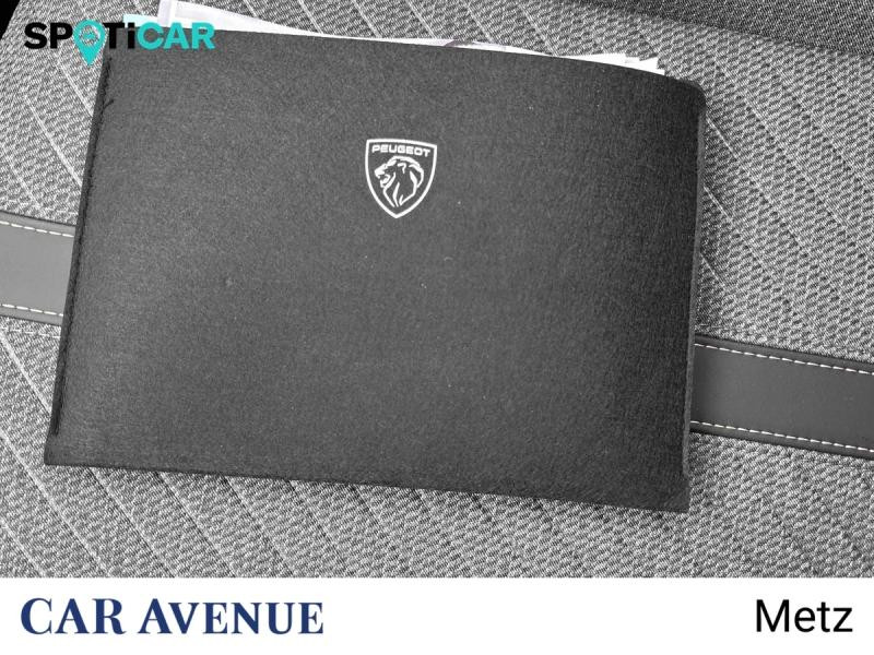 Occasion PEUGEOT 2008 1.2 Hybrid 136ch Allure e-DCS6 2025 Rouge Elixir (S) 27290 € à Metz