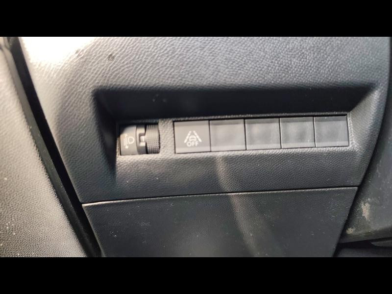 Used PEUGEOT 208 1.2 PureTech 100ch S&S Style 118g 2021 Noir Perla Nera (M) € 13290 in Metz