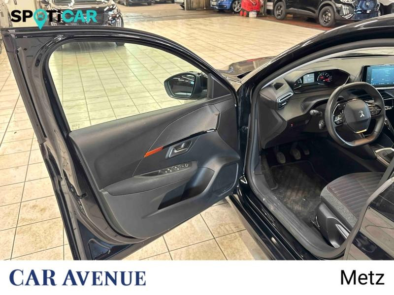 Occasion PEUGEOT 208 1.2 PureTech 100ch S&S Active Pack 118g 2022 Noir Perla Nera (M) 11890 € à Metz
