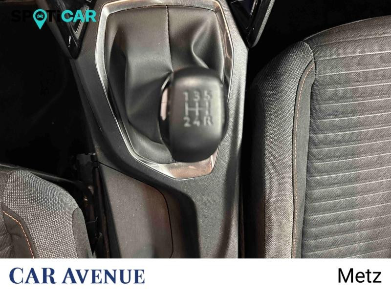 Used PEUGEOT 208 1.2 PureTech 75ch S&S Active Pack 2023 Jaune € 12290 in Metz