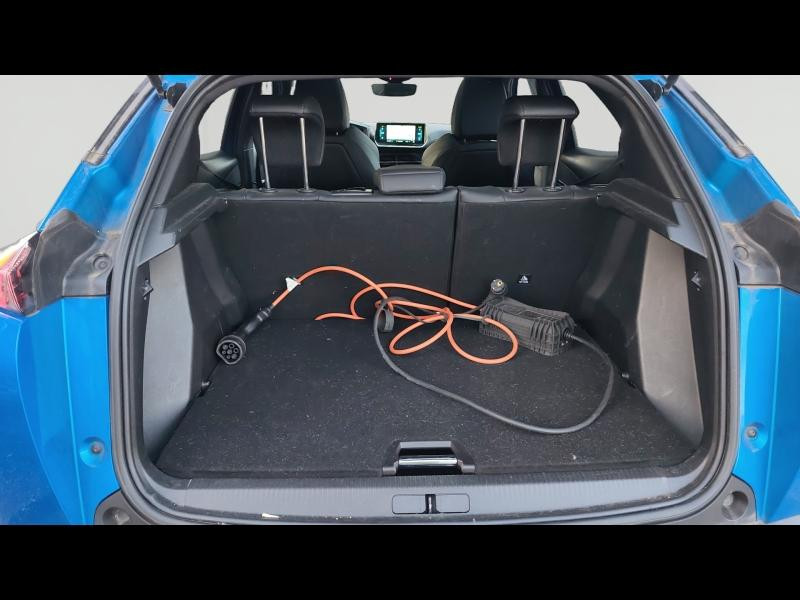 Used PEUGEOT 2008 e-2008 136ch GT Pack 2021 Bleu Vertigo (S) € 17190 in Metz