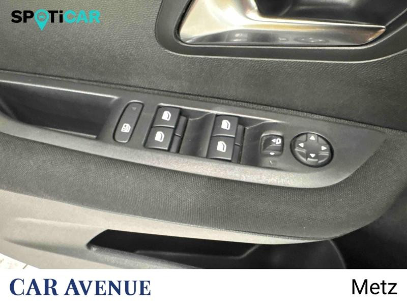 Used PEUGEOT 208 1.2 PureTech 75ch S&S Active Pack 2023 Jaune € 12290 in Metz