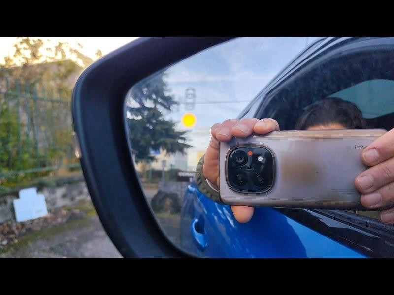 Used PEUGEOT 2008 e-2008 136ch GT Pack 2021 Bleu Vertigo (S) € 17190 in Metz